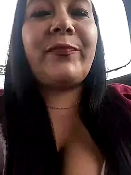 sara pineros online show from 01.25.25