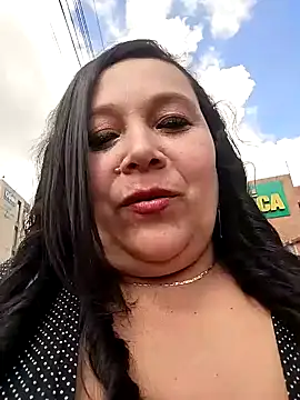 sara pineros online show from 01.28.25
