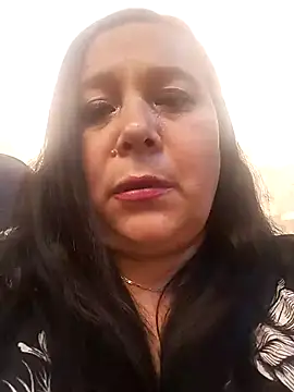 sara pineros online show from 02.25.25