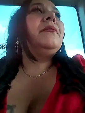 sara pineros online show from 02.27.25