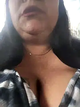 sara pineros online show from 03.04.25