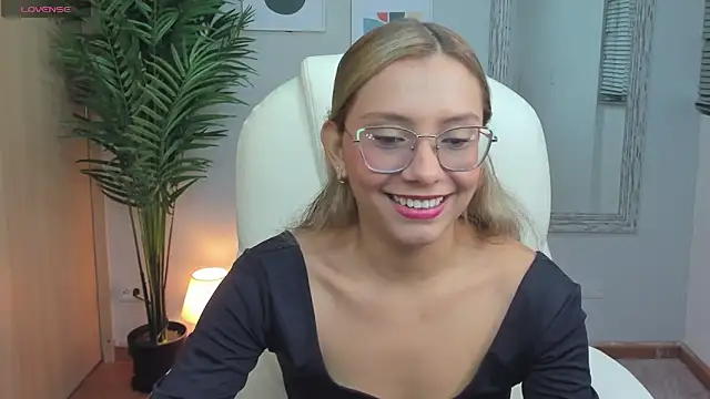 Mia Sanchez01 online show from 12.06.24