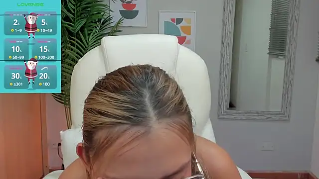 Mia Sanchez01 online show from 12.19.24