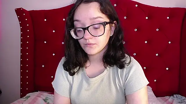 charlotte1-ls online show from 02.14.25