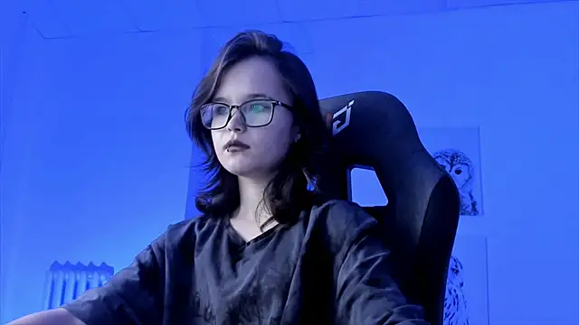 Elainebeness online show from 12.24.24