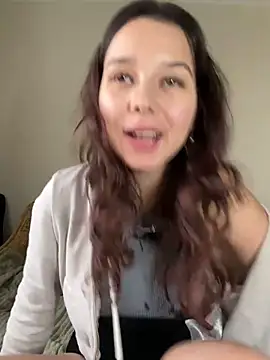 PoppyRobinson online show from 12.15.24