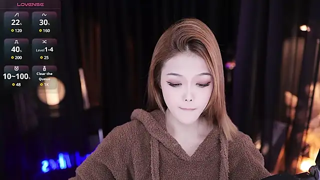 Snapshot of LucyKI chatting on 12.14.24 LucyKI online show from 12.14.24