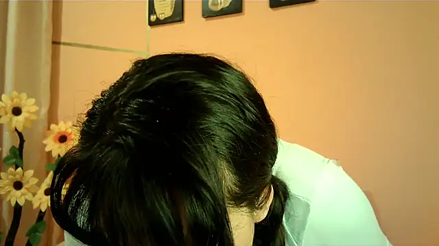 taylor198115 online show from 09.17.25