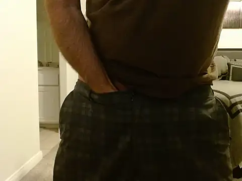 GirthBullger4You online show from 03.22.25