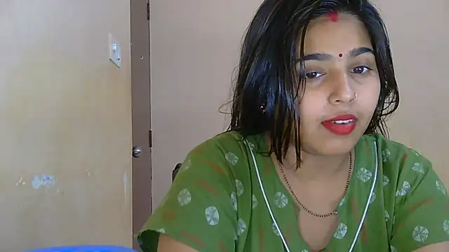 Snapshot of Sweet-Rani chatting on 04.15.26 Sweet-Rani online show from 04.15.26