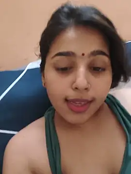 Snapshot of Sweet-Rani chatting on 05.26.26 Sweet-Rani online show from 05.26.26