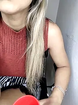 fofinhaa12 online show from 04.06.26