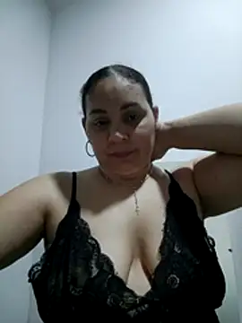 MirandaSoto online show from 10.25.25