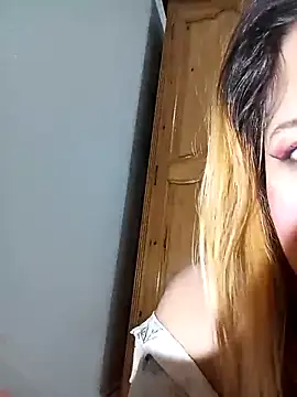 Snapshot of barbieelove chatting on 02.16.25 barbieelove online show from 02.16.25