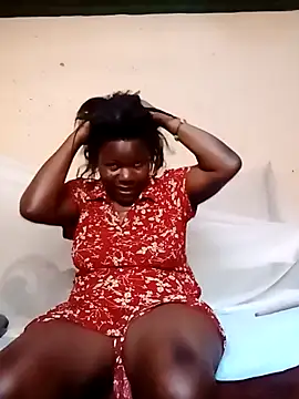 Snapshot of Danny_lady chatting on 11.12.25 Danny lady online show from 11.12.25