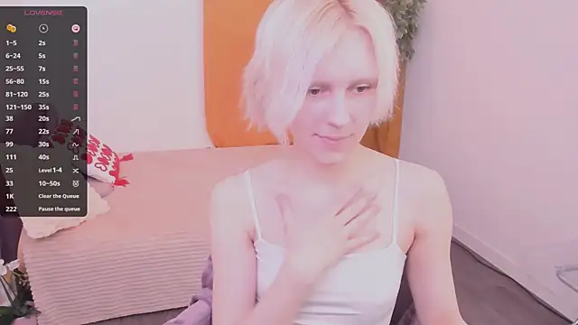 Snapshot of edward_holy chatting on 03.13.25 edward holy online show from 03.13.25