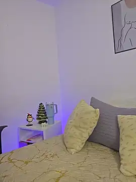 VictoriaEvaans  online show from 12.10.24