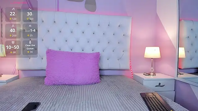 Nicol Betancur online show from 11.30.25