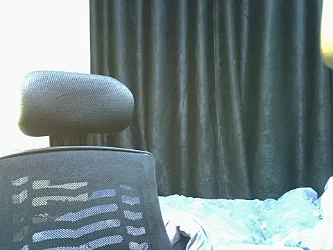 Snapshot of Horny-slut_ chatting on 10.12.25 Horny-slut online show from 10.12.25