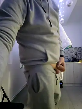 Snapshot of just_funhd chatting on 12.23.24 just funhd online show from 12.23.24