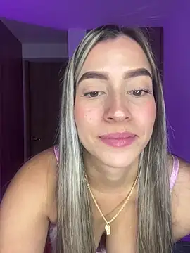 Issabela G1 online show from 12.24.24