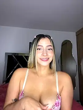 Issabela G1 online show from 09.18.25