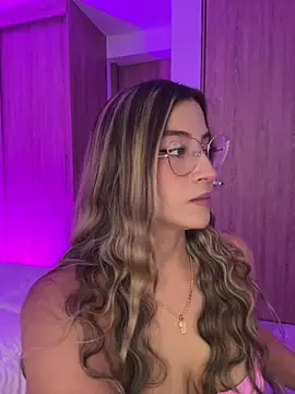 Issabela G1 online show from 02.03.26