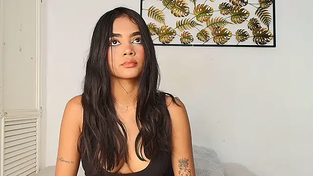 Snapshot of julieta_aguilar1 chatting on 09.15.25 julieta aguilar1 online show from 09.15.25