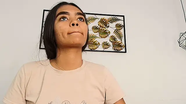 Snapshot of julieta_aguilar1 chatting on 09.16.25 julieta aguilar1 online show from 09.16.25