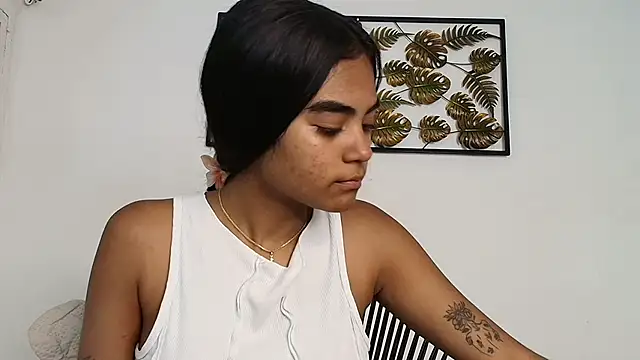 Snapshot of julieta_aguilar1 chatting on 10.05.25 julieta aguilar1 online show from 10.05.25