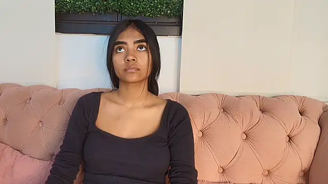 Snapshot of julieta_aguilar1 chatting on 10.11.25 julieta aguilar1 online show from 10.11.25