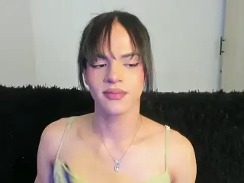 Snapshot of kerly_monroe chatting on 10.15.25 kerly monroe online show from 10.15.25