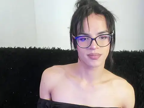 Snapshot of kerly_monroe chatting on 10.16.25 kerly monroe online show from 10.16.25