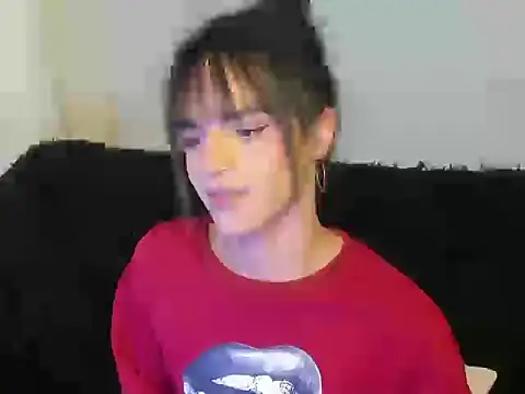 Snapshot of kerly_monroe chatting on 10.22.25 kerly monroe online show from 10.22.25