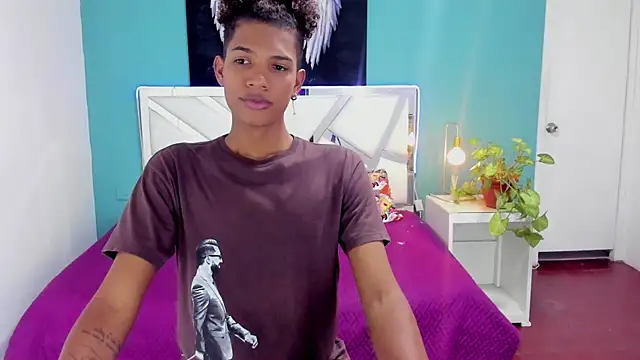 Snapshot of dubois_men chatting on 03.03.25 dubois men online show from 03.03.25