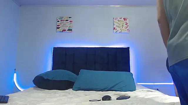 Snapshot of Valerio_22 chatting on 03.22.25 Valerio 22 online show from 03.22.25