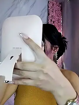 Snapshot of Nanda_Vixen chatting on 09.24.25 Nanda Vixen online show from 09.24.25