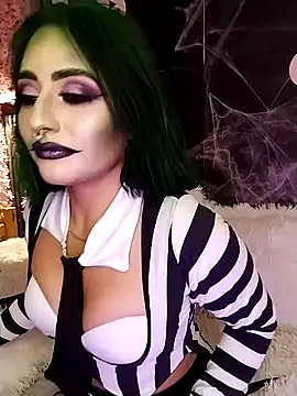 Snapshot of Nanda_Vixen chatting on 10.04.25 Nanda Vixen online show from 10.04.25