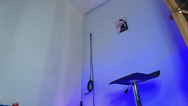 amber  blair online show from 11.21.25