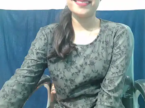 Snapshot of Yashi chatting on 01.16.25 Yashi online show from 01.16.25
