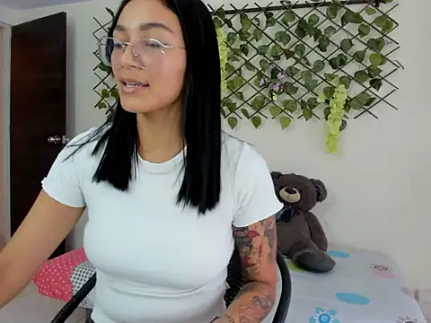 ASIAM BRUNET online show from 09.27.25