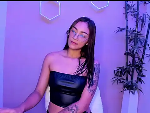 ASIAM BRUNET online show from 02.04.26