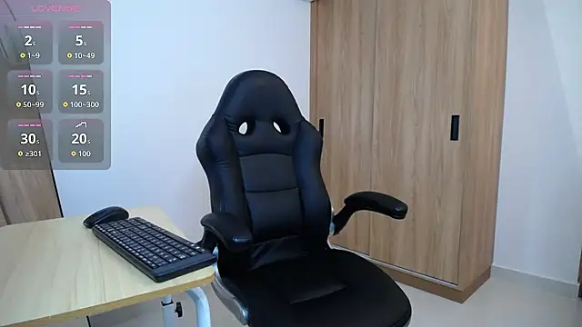 karoll marquez online show from 10.10.25