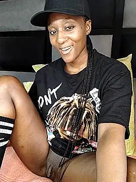 Snapshot of Lucy_Blacksilk chatting on 03.17.25 Lucy Blacksilk online show from 03.17.25