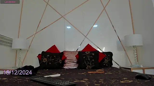 Eva Coluccy online show from 12.15.24