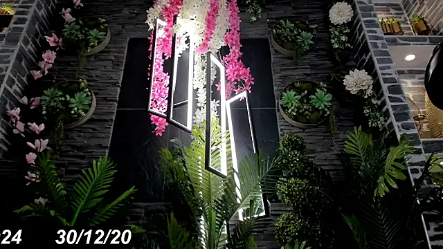 Eva Coluccy online show from 12.30.24