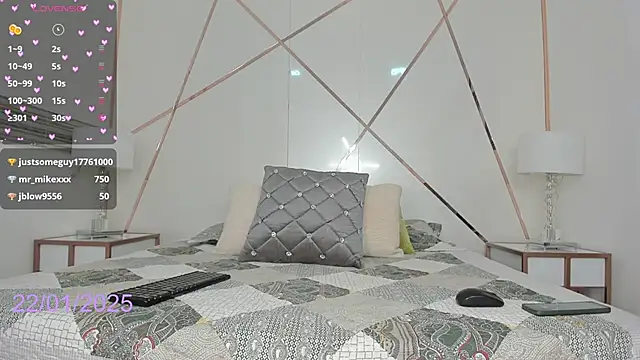 Eva Coluccy online show from 01.22.25