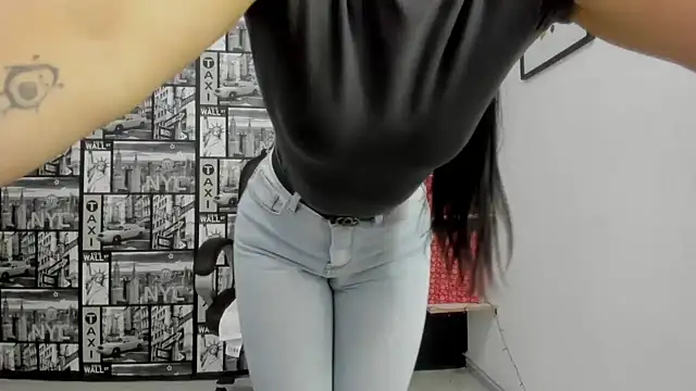 ChloeTurner  online show from 12.27.24