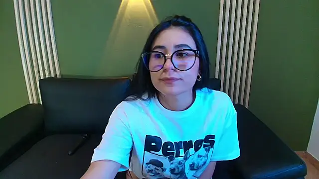 ChloeTurner  online show from 10.19.25