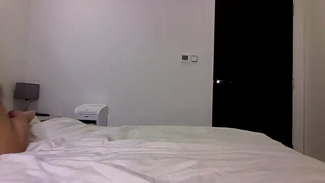 BritishJuicyAva online show from 02.11.25